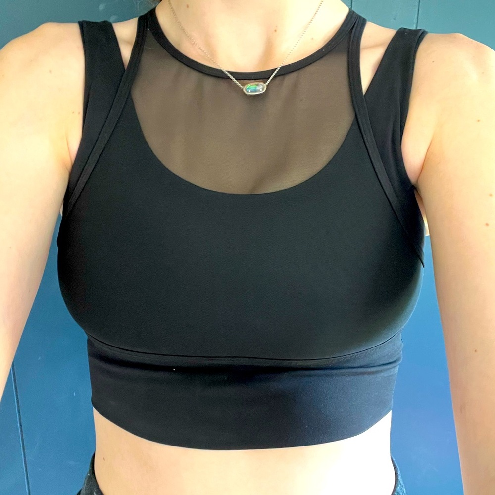 Lululemon sports bra